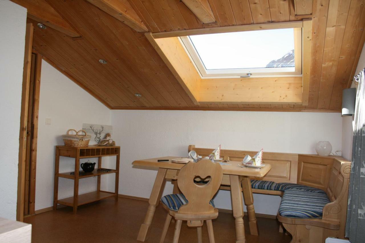 Mansardenwohnung Rehkitz Шенау-ам-Кенігсзе Екстер'єр фото